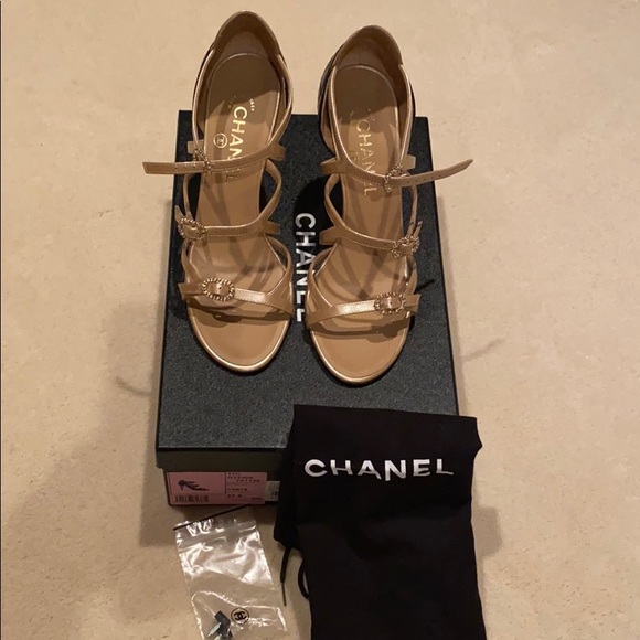 Chanel sandals - Picture 1 of 8